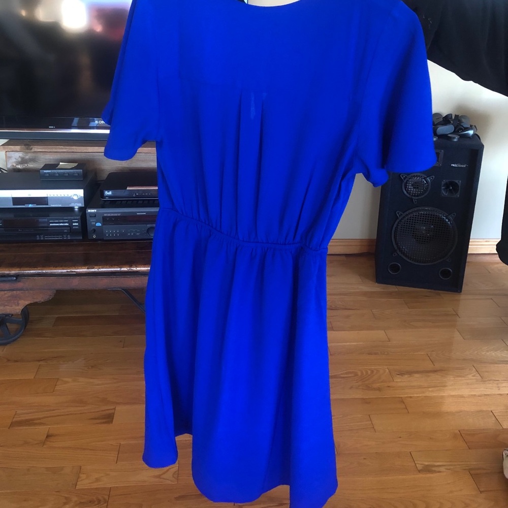 Monteau Dress - Picture 2 of 3
